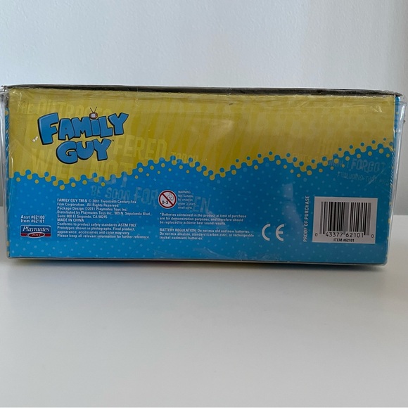 Family Guy Figurine - Picture 3 of 4